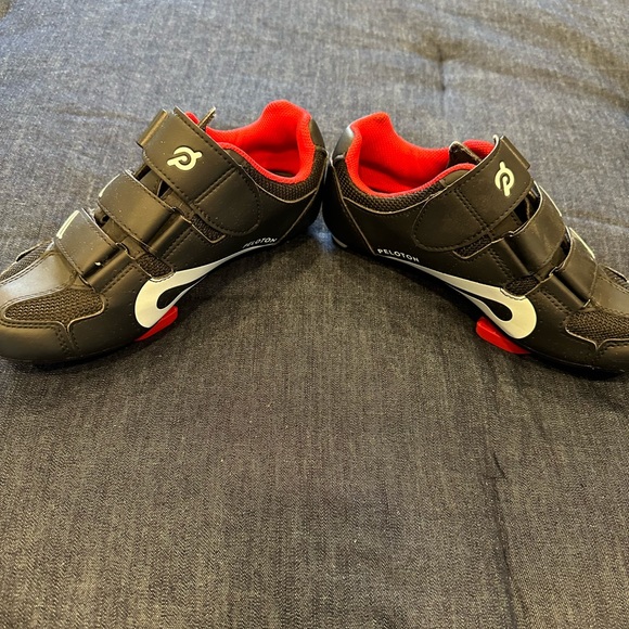 Peloton cycling shoes - Picture 5 of 5